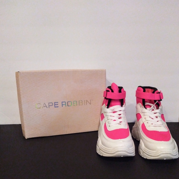 Woman's Cape Robbin Pink Unity Sneaker size 8 - Picture 5 of 5